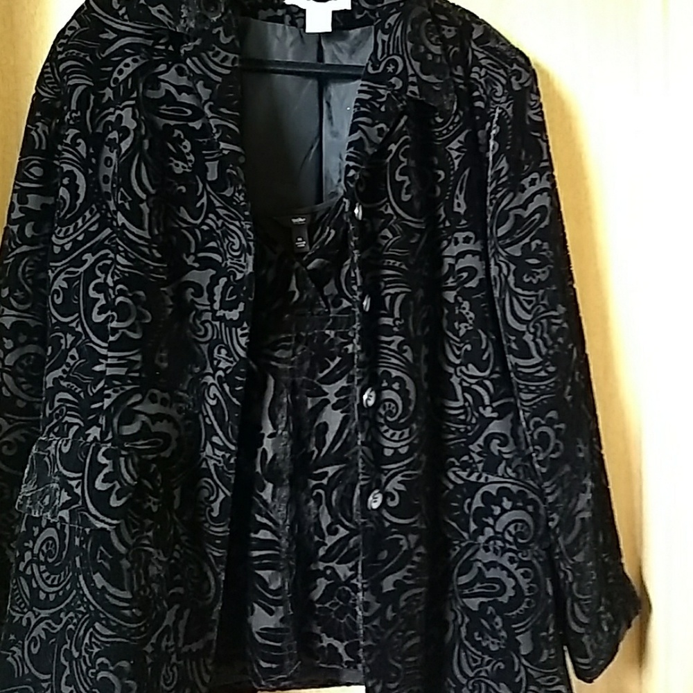 Beautiful silk and Rayon dress blazer and camisole